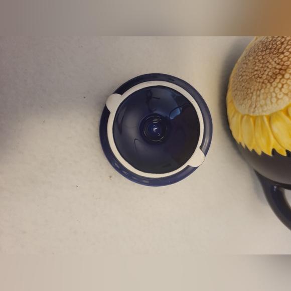 Teapot - Picture 2 of 11